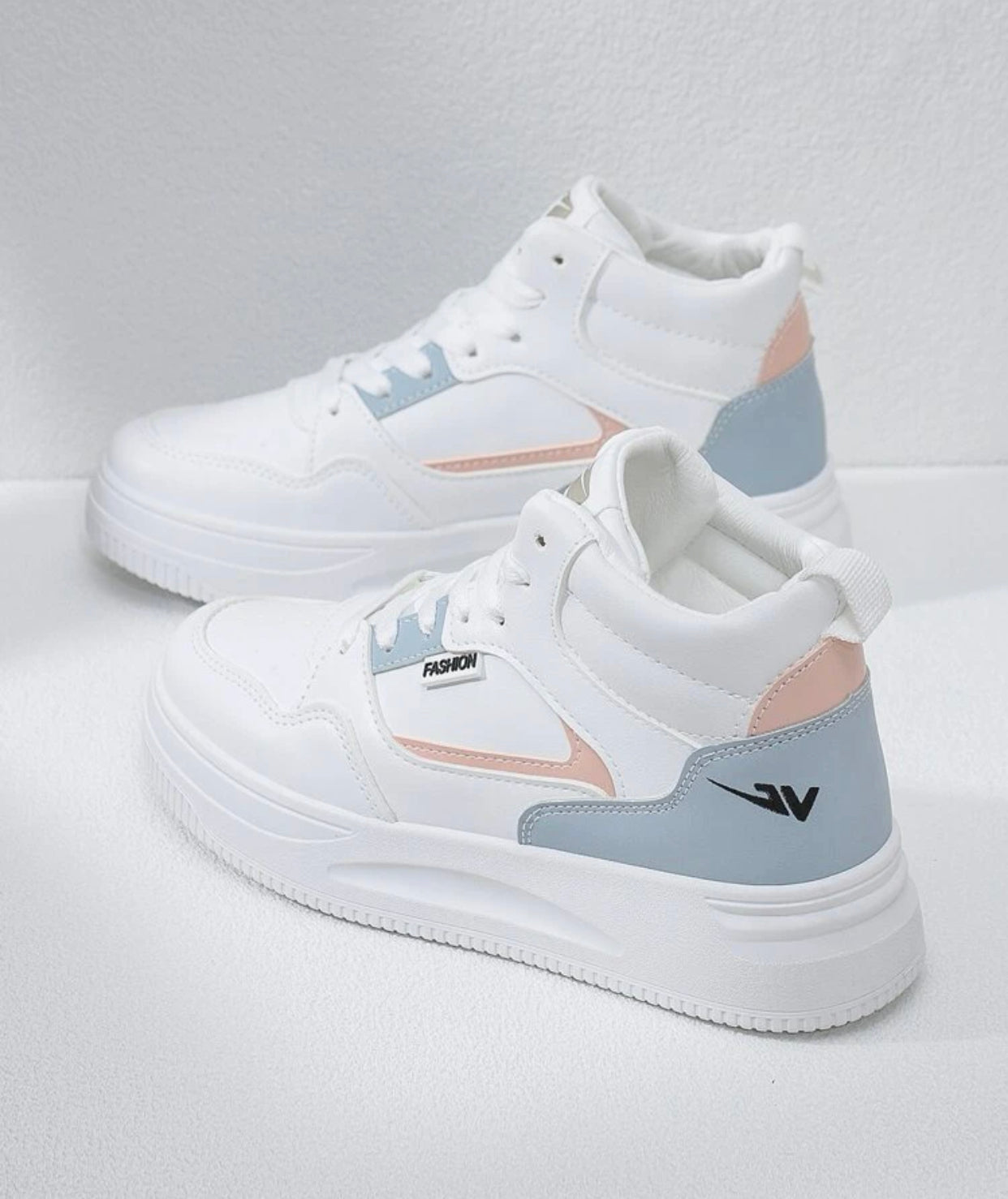 Colorblock lace-up front skate shoes