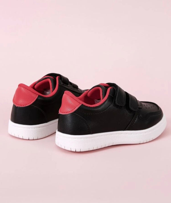 Toddler boys minimalist velcro strap sneaker