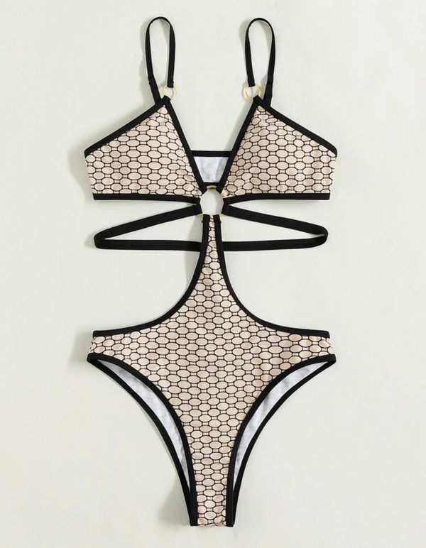Ring linked cut out one piece swimsuit