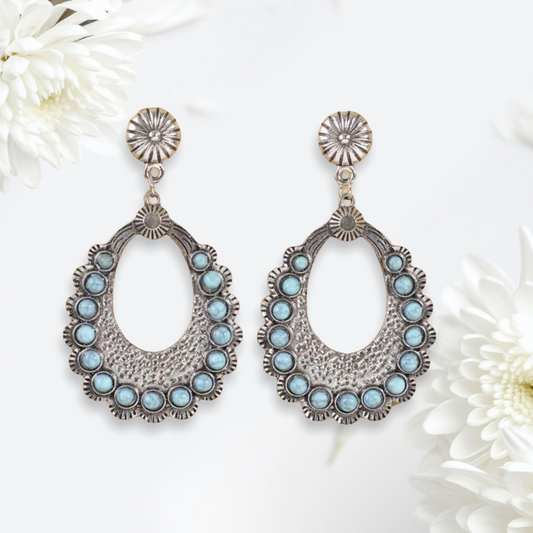 Stone decor scalloped water drop earrings