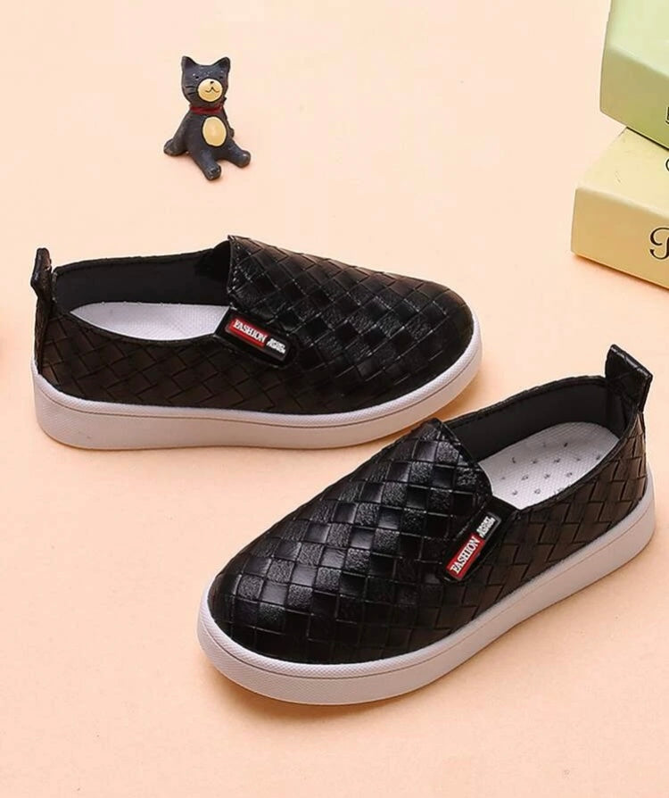 Toddler boys textured slip on sneaker