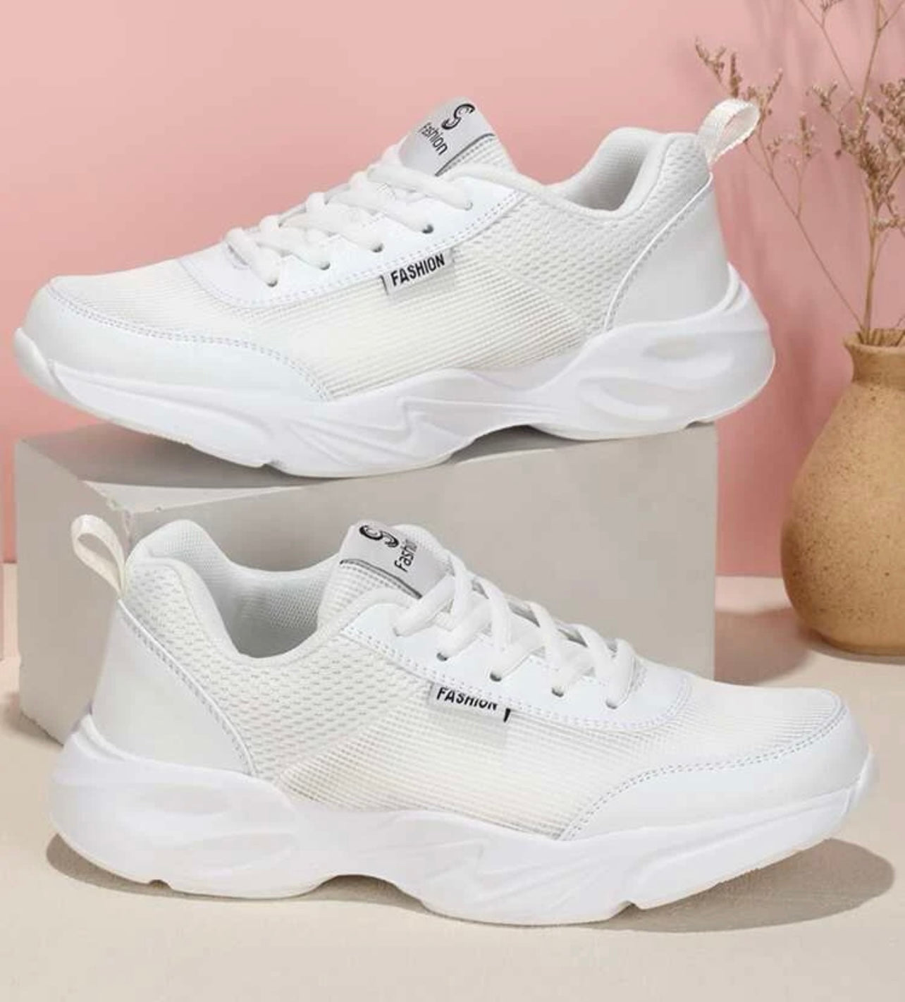 Patch detail lace-up front running shoes