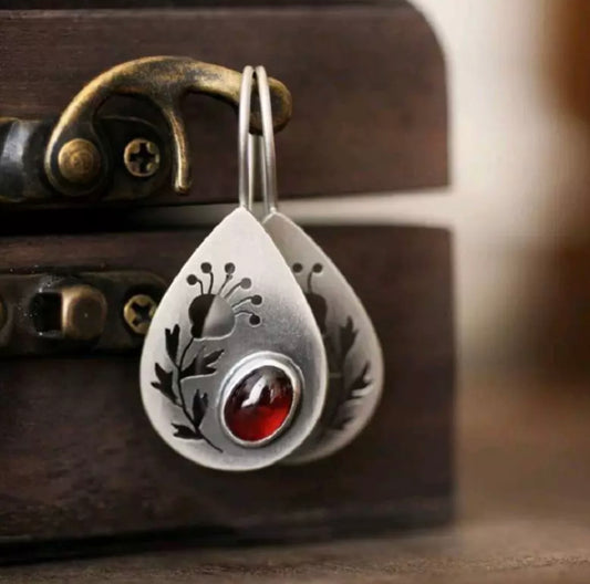 Vintage inspired red decor engraved drop earrings