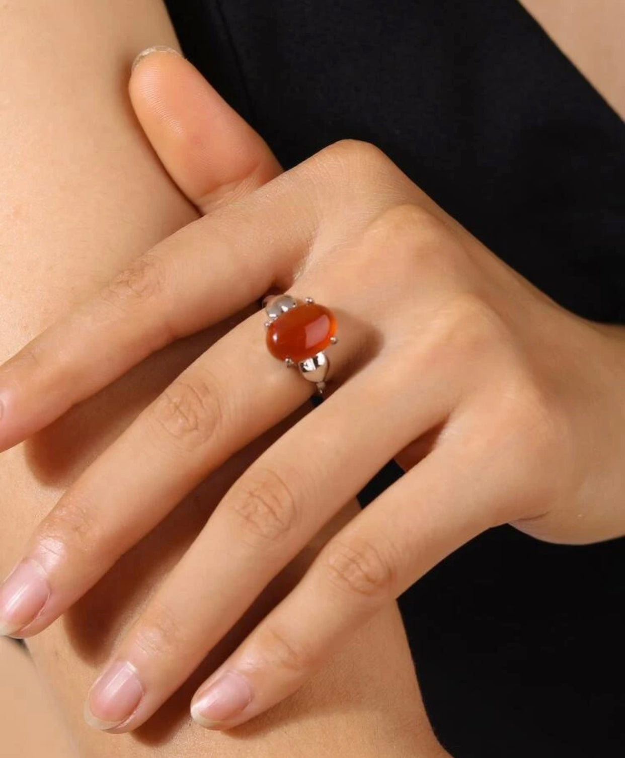 Red stone decor ring. Size 8.