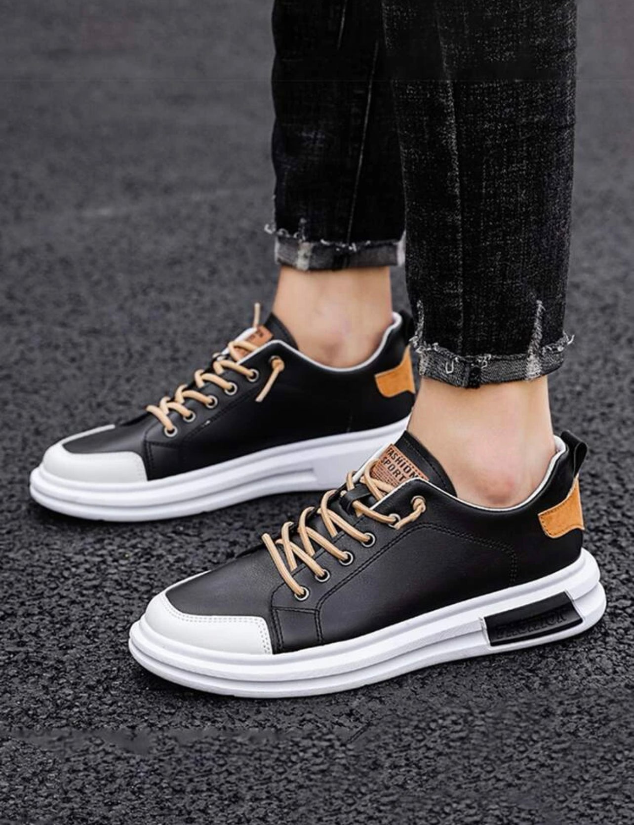 Men Letter Patch Decor Lace-up Front Skate Shoes
