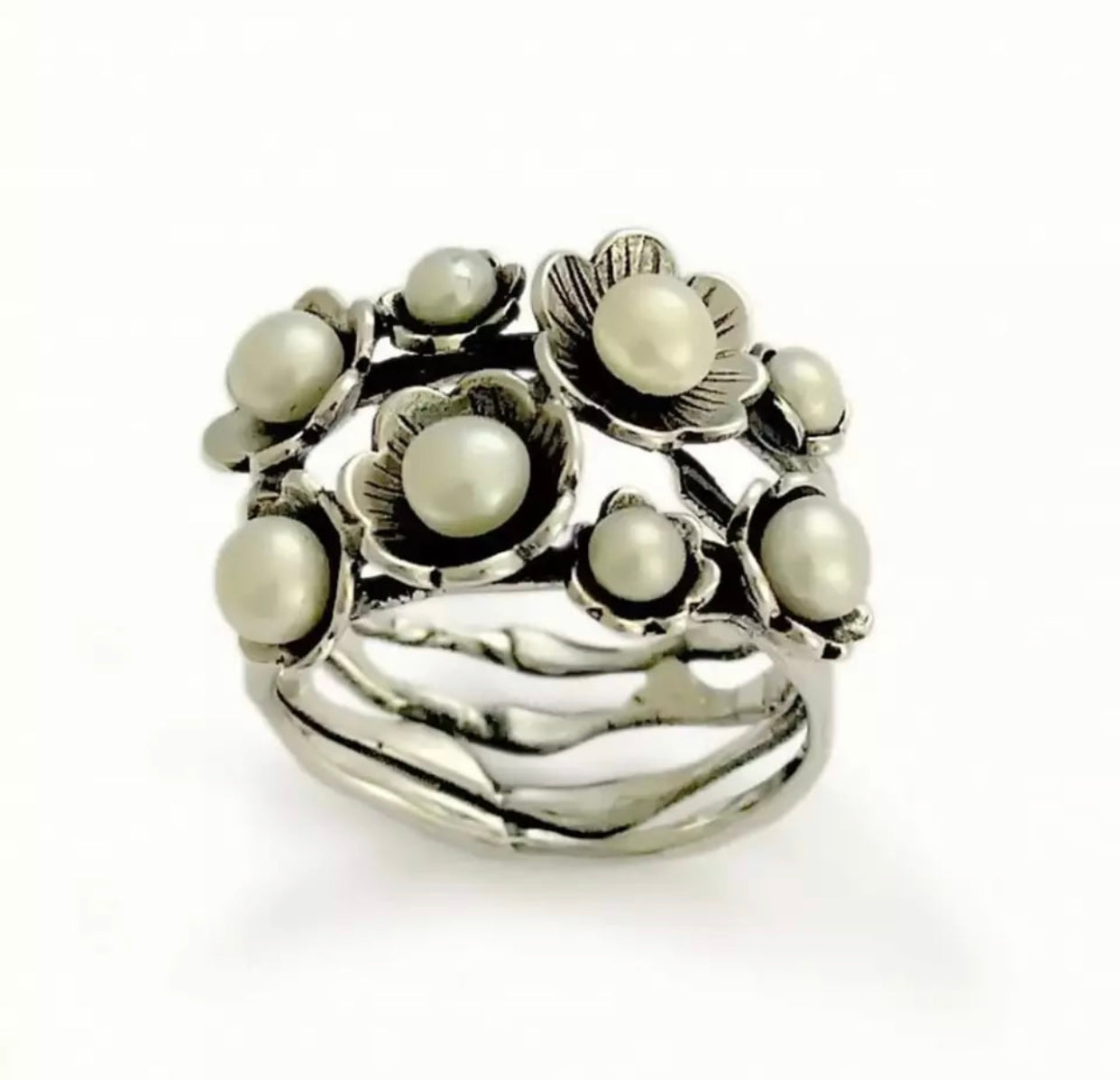 Trendy Vintage Luxurious 4 Circles Of Pearl Flowers Alloy Ladies Ring Weekend Party Bar Club Jewelry Accessories Set