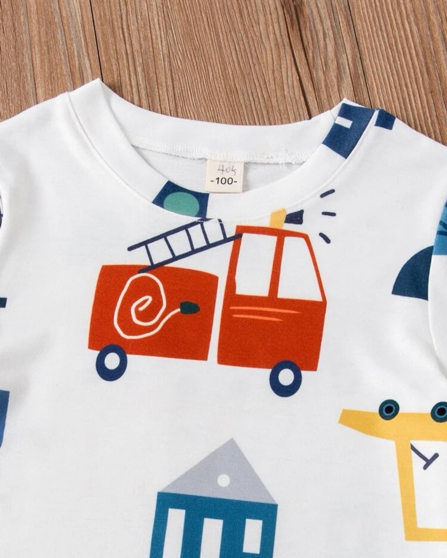 Toddler boys car & letter graphic tee