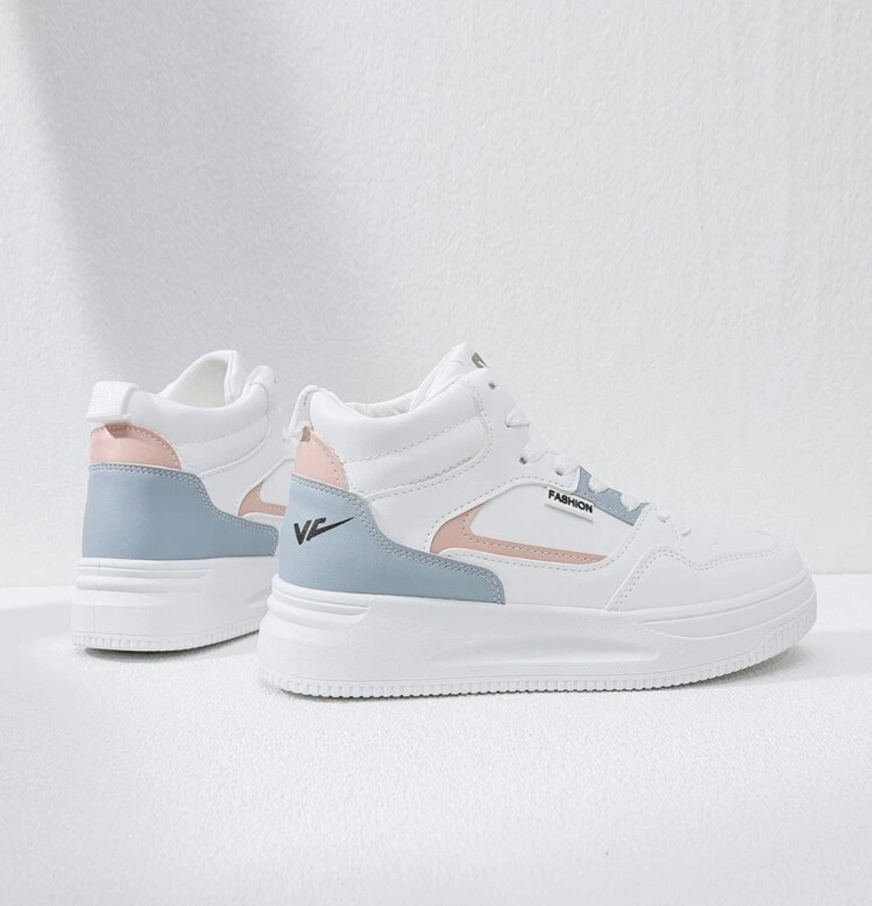 Colorblock lace-up front skate shoes