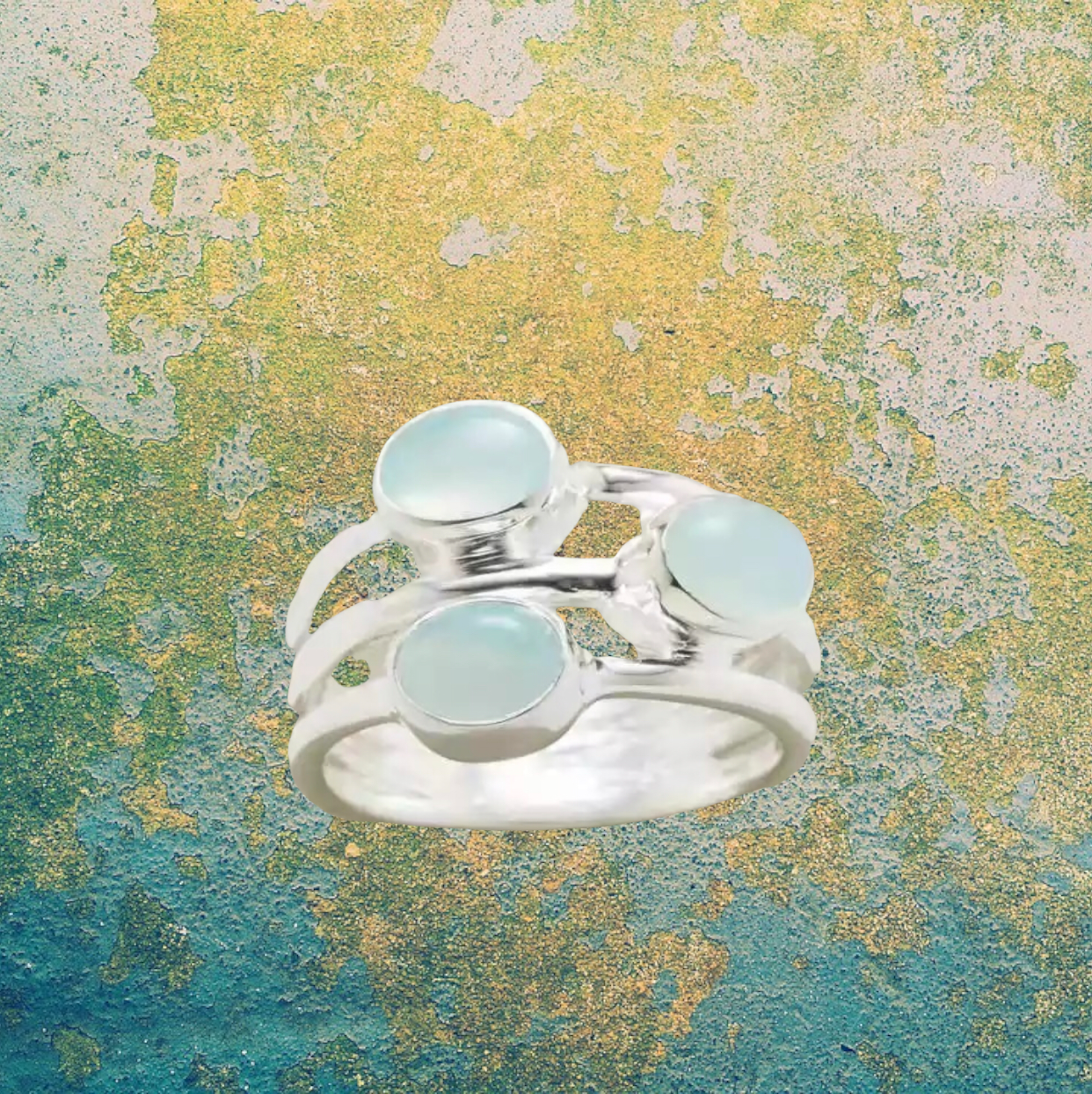 Trendy Hollow Simple Rings for Women Elegant Inlaid with Three Zircon Rings . Size 8.