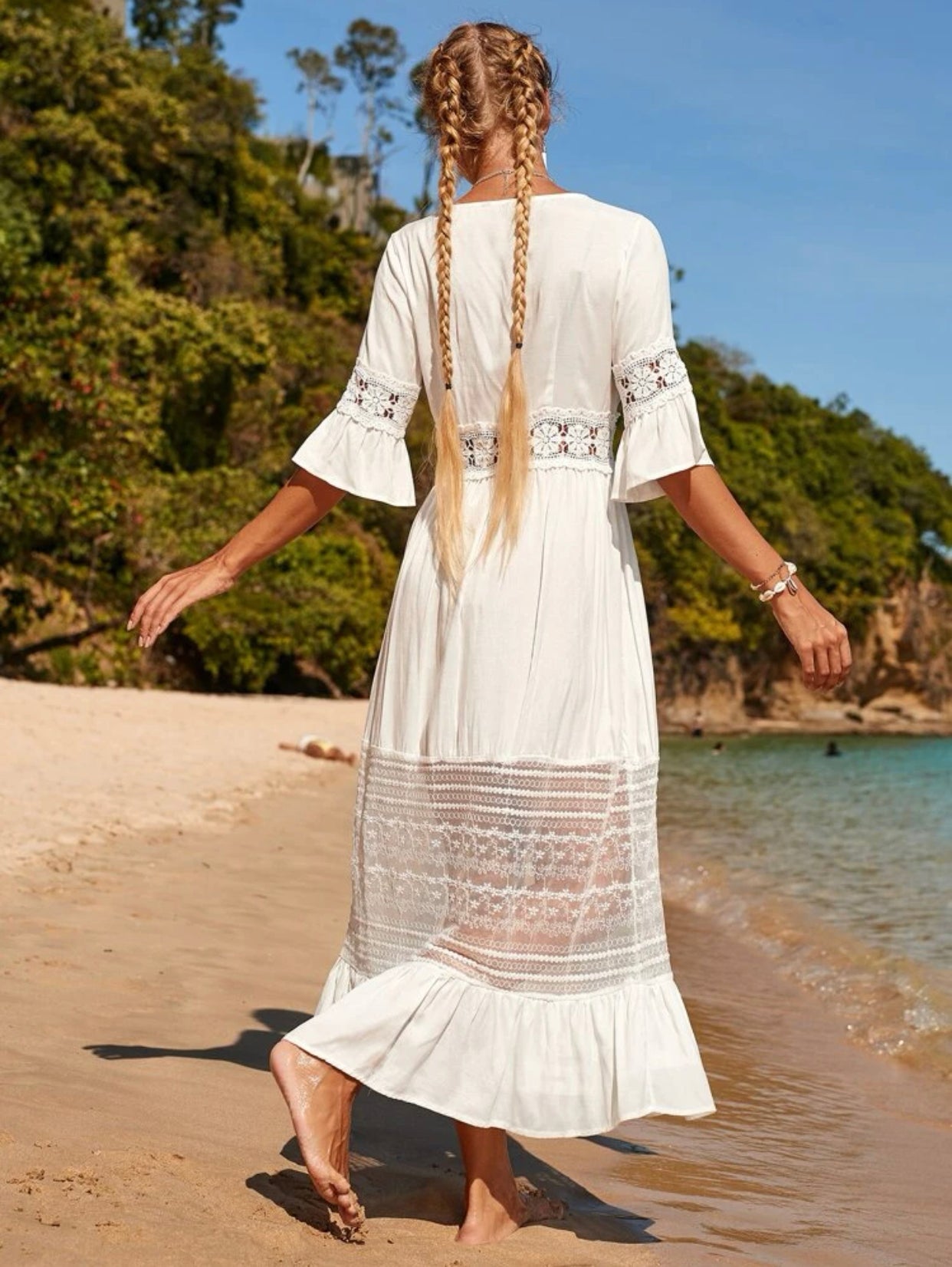White tassel kimono