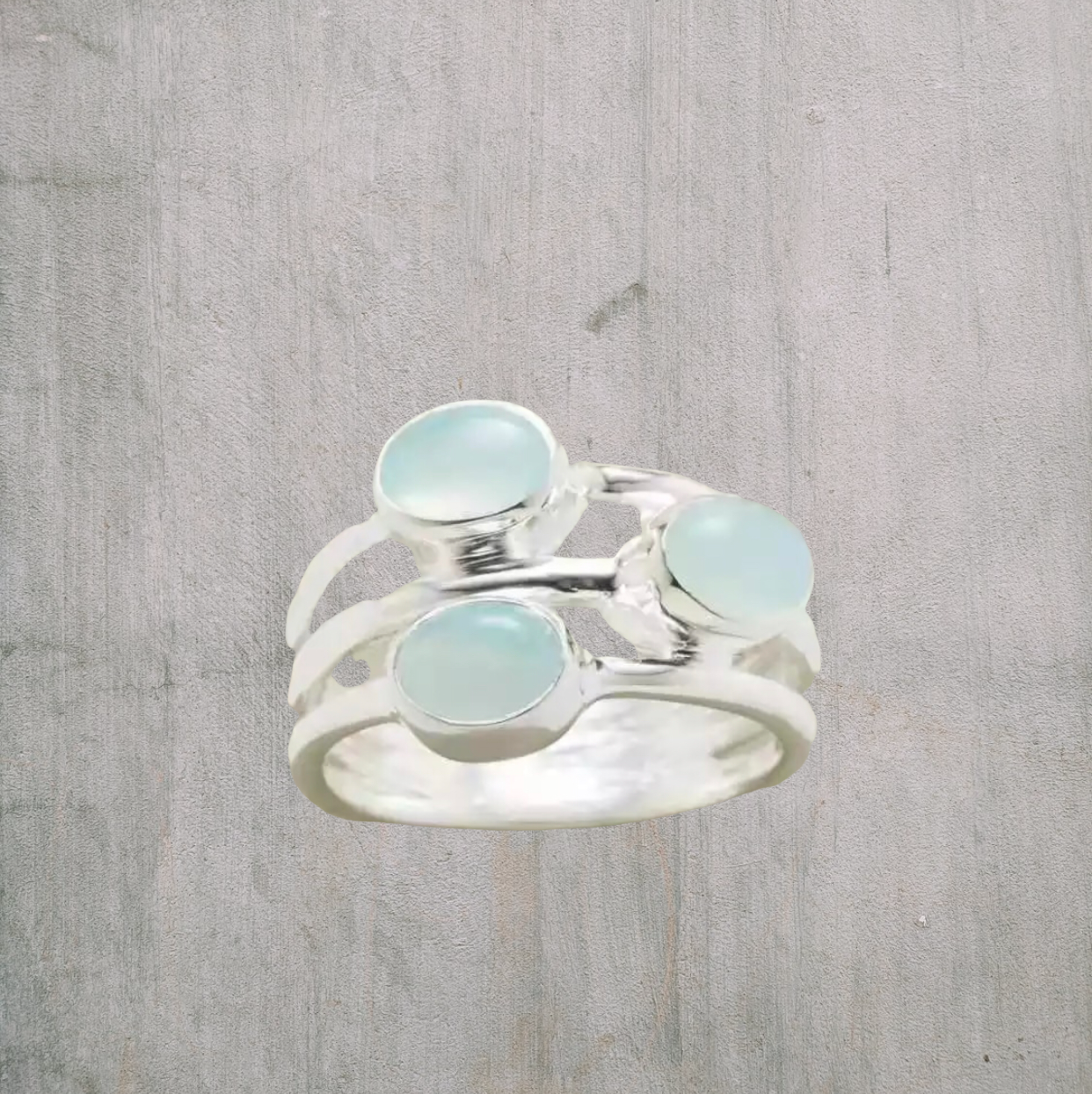 Trendy Hollow Simple Rings for Women Elegant Inlaid with Three Zircon Rings . Size 8.