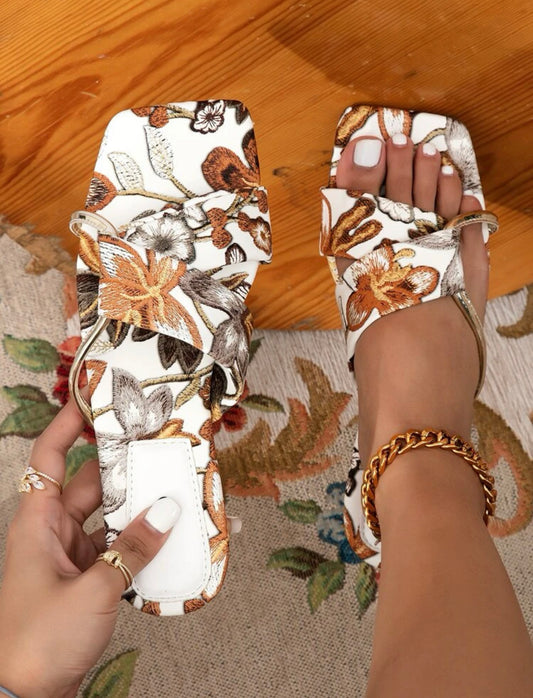 Floral Pattern Twist Detail Slide Sandals