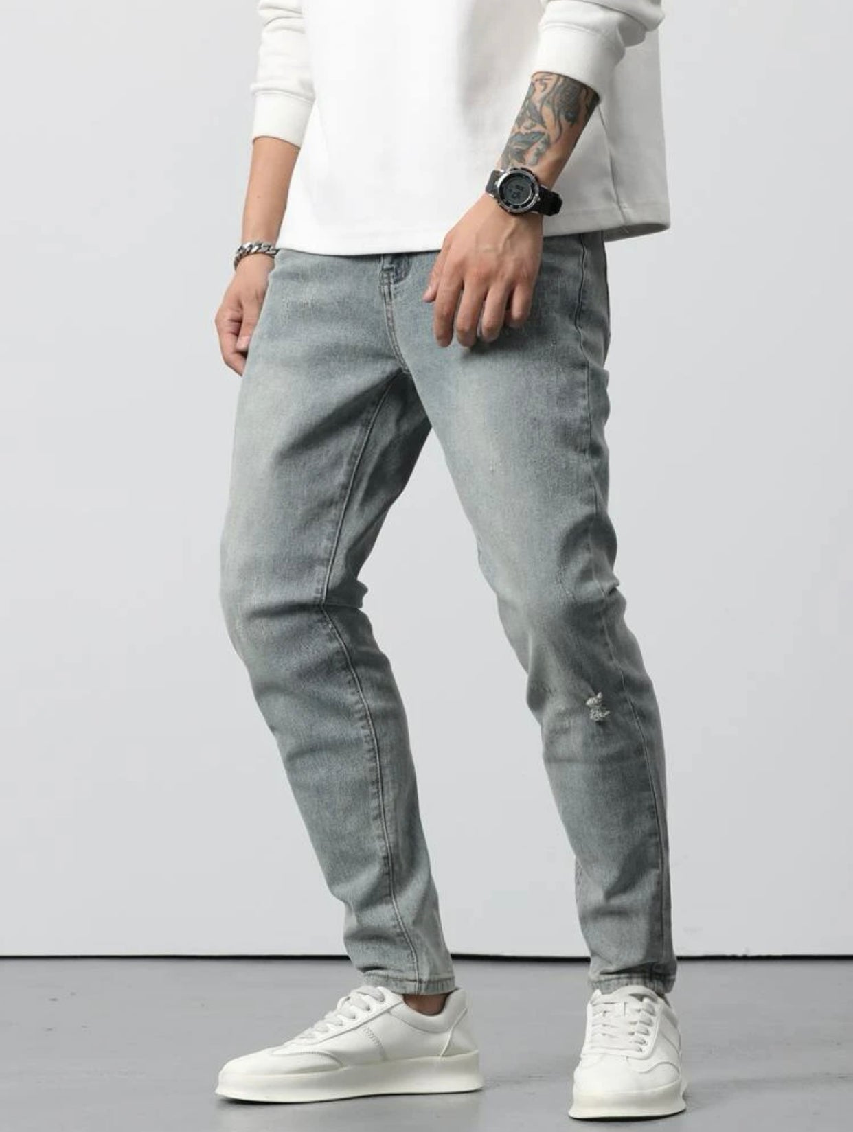 Men’s bleach wash ripped skinny jeans