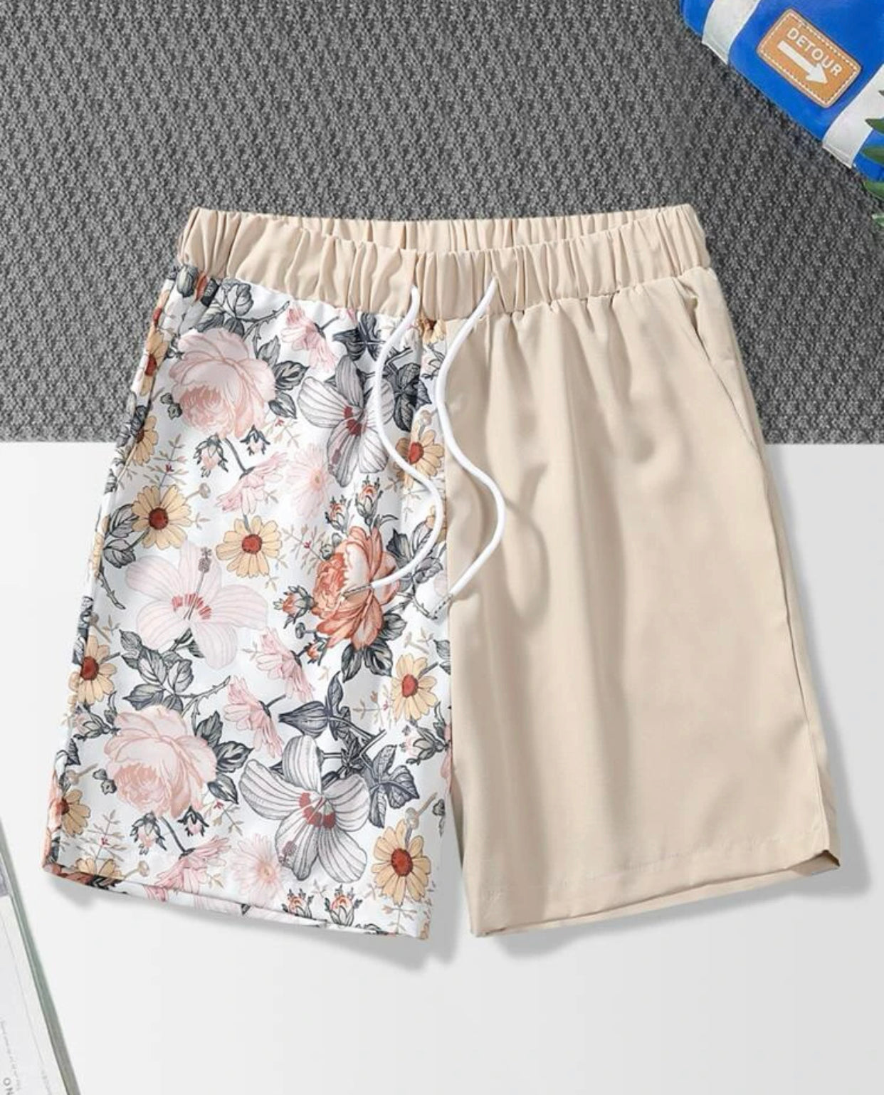 Men’s random color block & floral print shorts