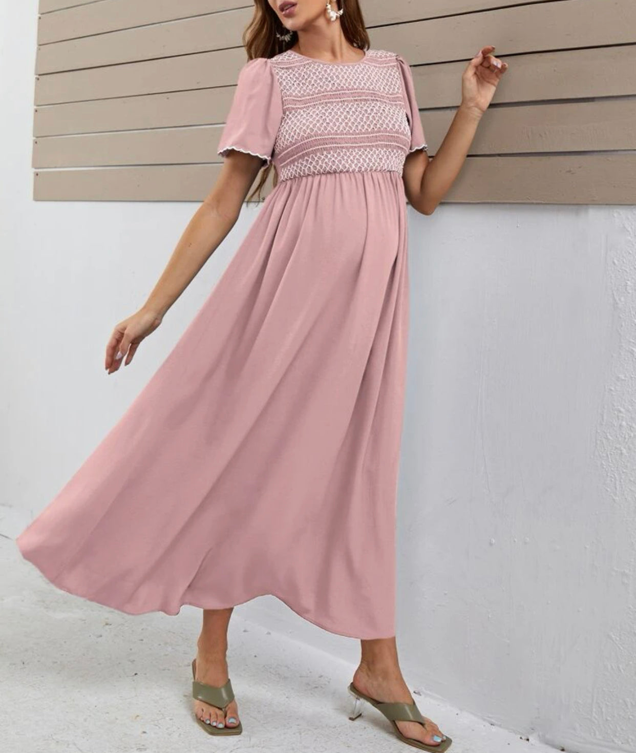 Maternity keyhole back wavy sleeve edge dress