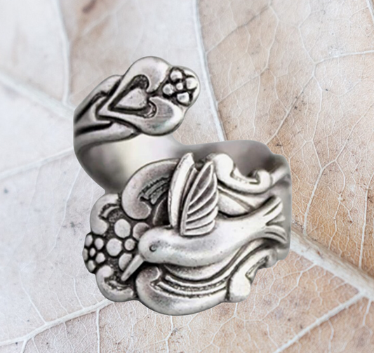 Retro Hummingbird Sunflower Daisy Ring