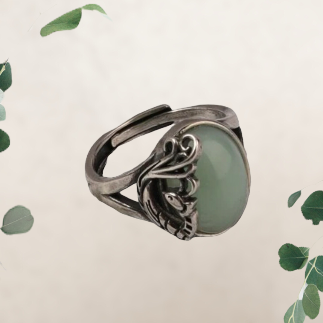 Light green geometric decor adjustable in size ring.