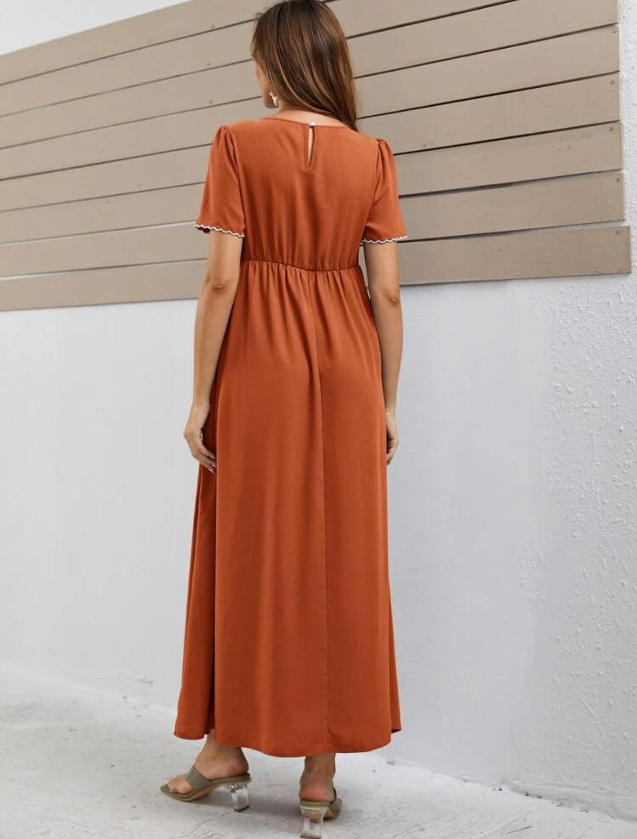 Maternity keyhole back wavy sleeve edge dress