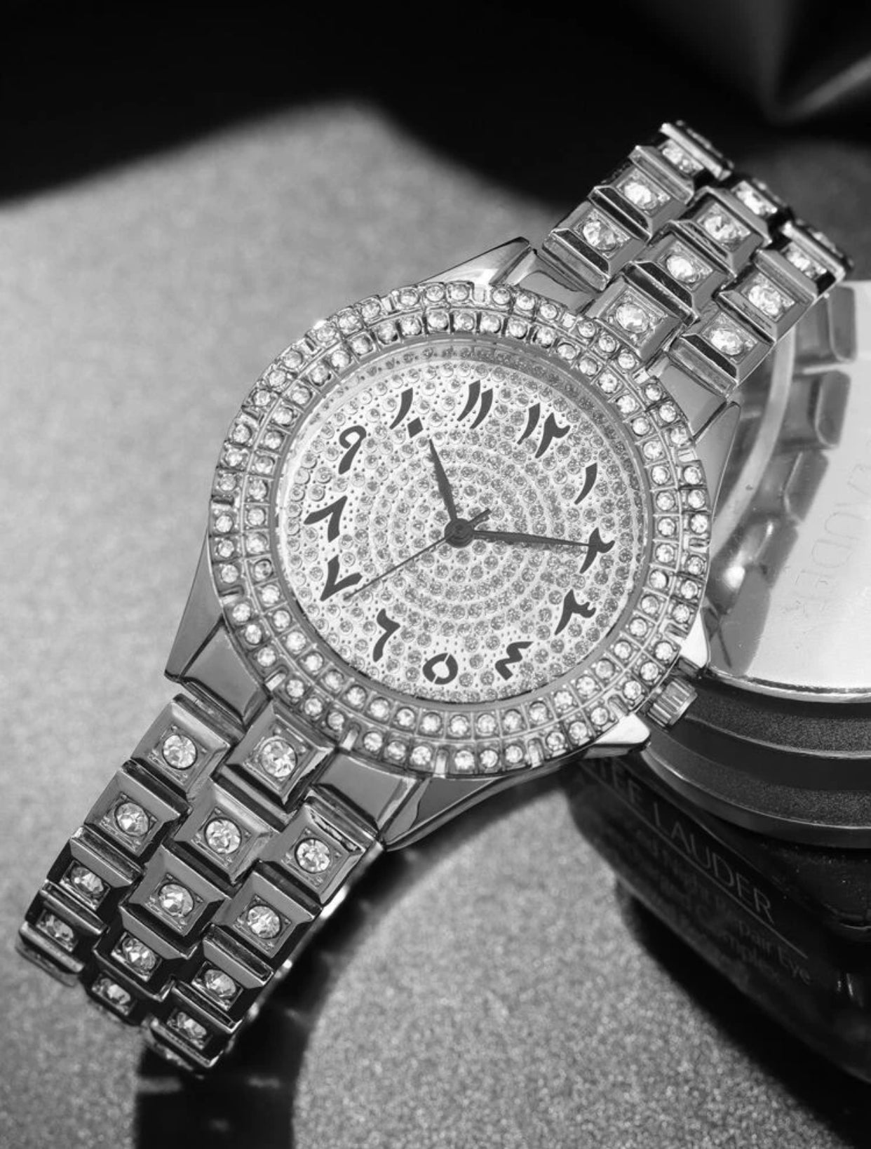 Rhinestone decor round pointer quartz watch & & 4pcs jewelry set