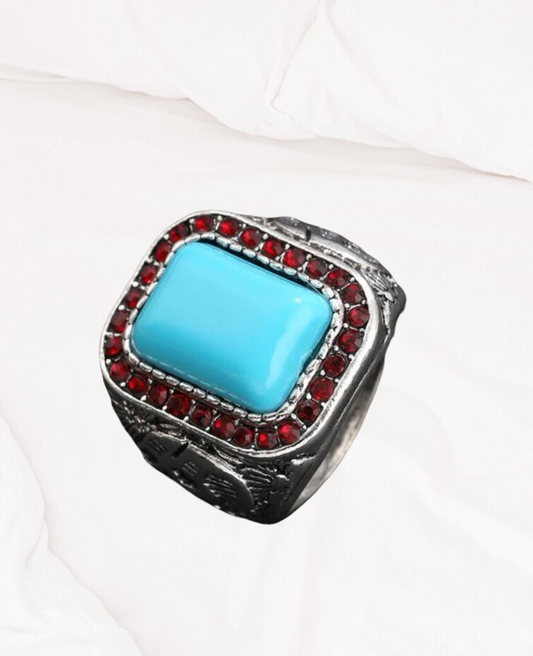 Men’s rhinestone & turquoise & skull decor statement ring. Size 9.
