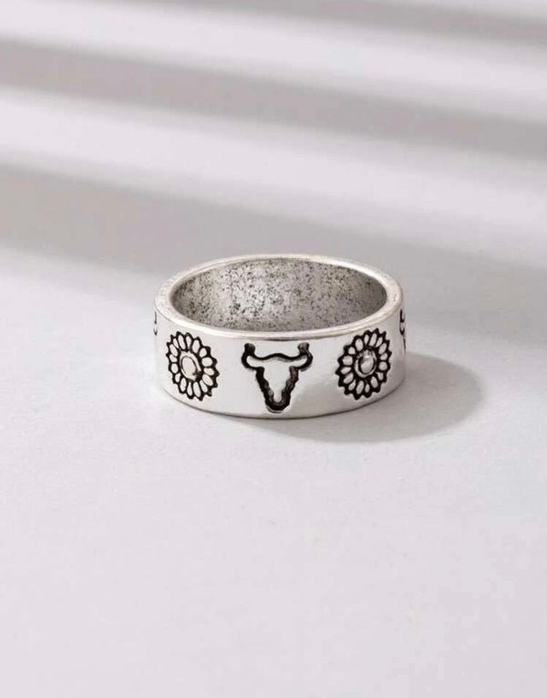 Flower & Bull Head Pattern Ring