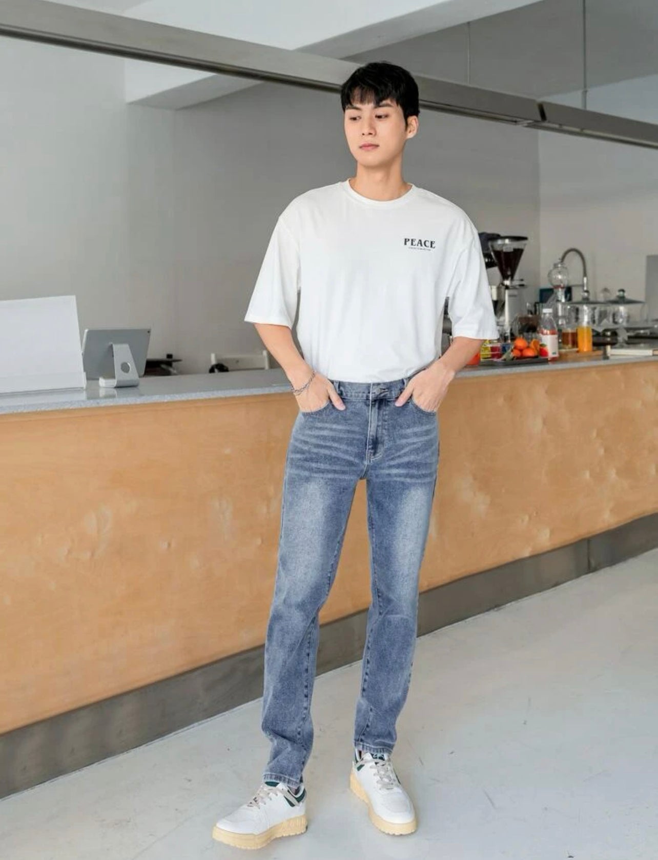 Men Slant Pocket Jeans