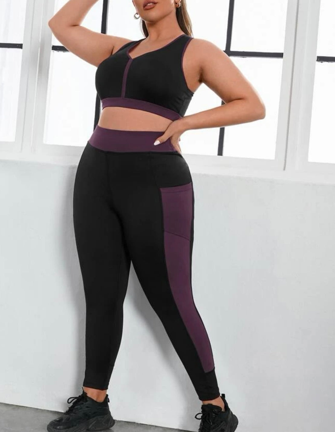 Plus four-way stretch two tone sports set with phone pocket