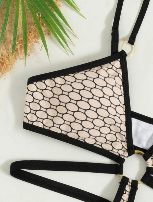 Ring linked cut out one piece swimsuit