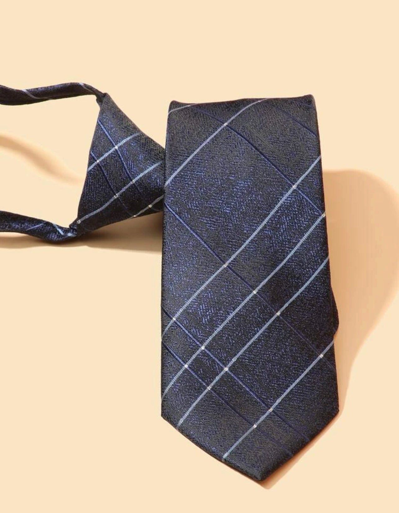 Men Striped Pattern Tie
