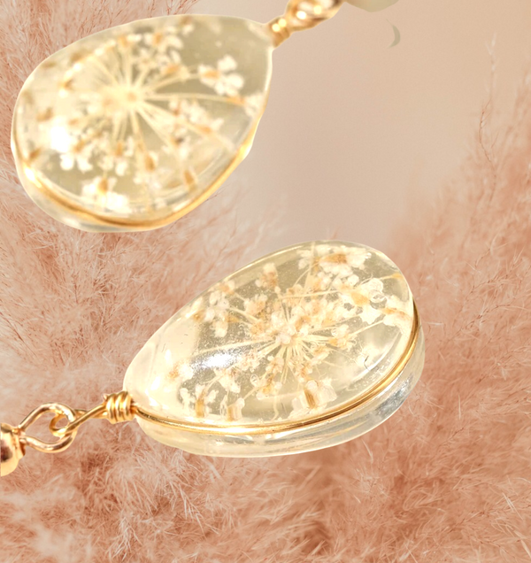 Clear Waterdrop decor dried flower dangle earrings