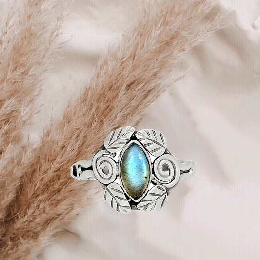 Labradorite 925 Sterling Silver Ring. Size 7.5.