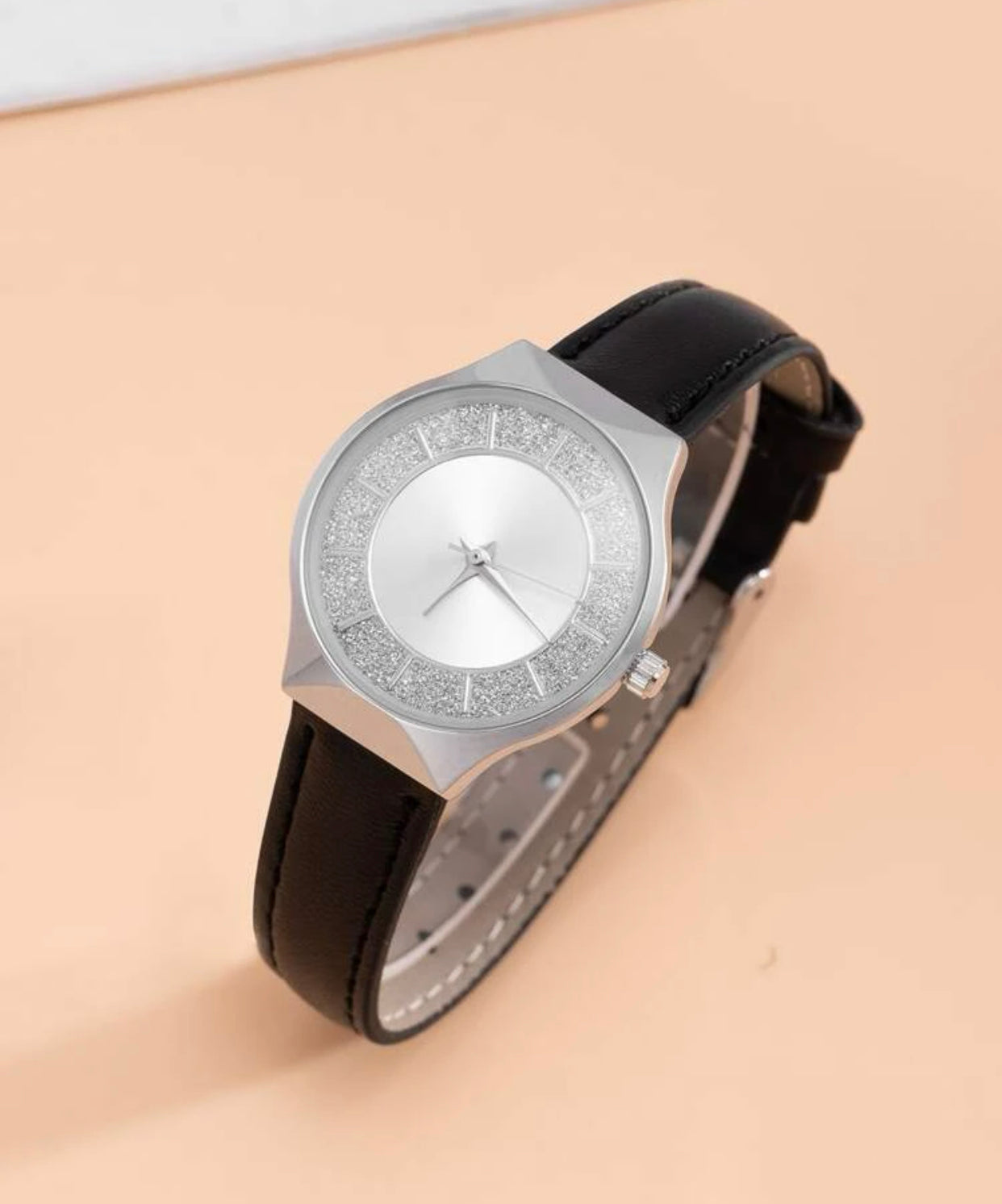 Glitter round pointer quartz watch