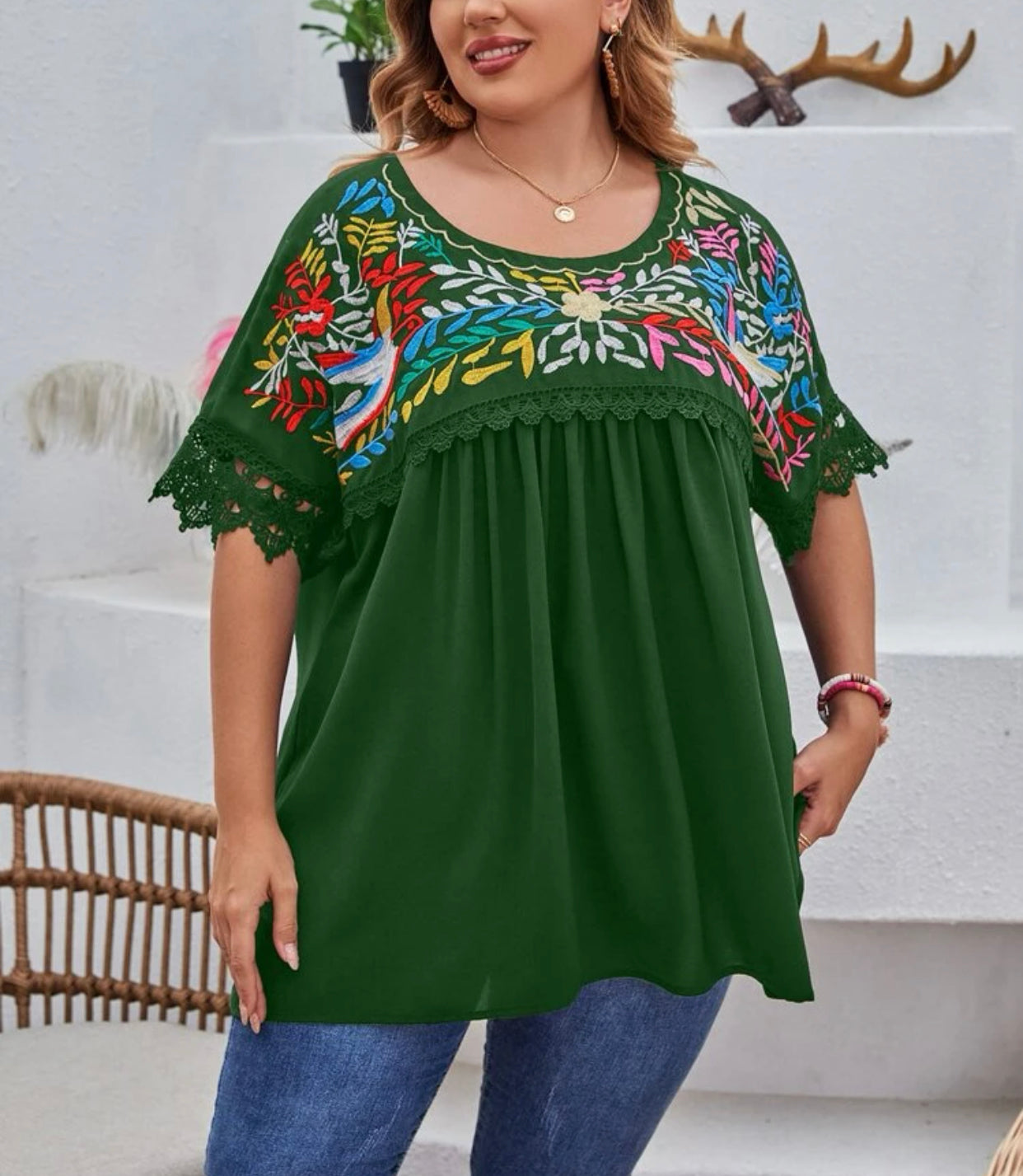 Curve & plus embroidered lace cuff blouse