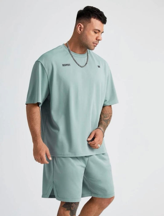 Extended sizes men letter graphic tee & shorts set