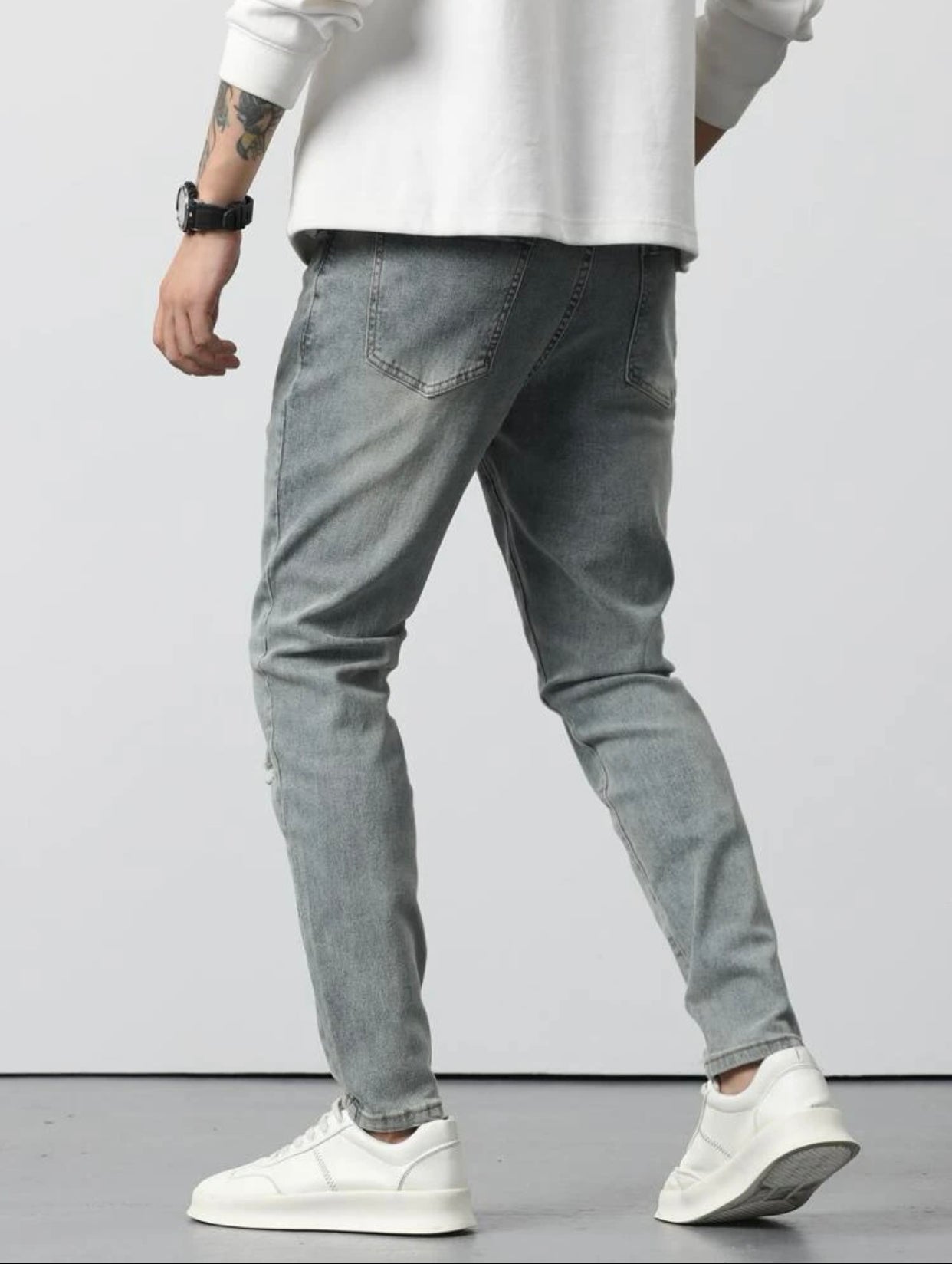 Men’s bleach wash ripped skinny jeans