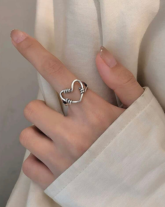 Hear decor ring. Adjustable in size.