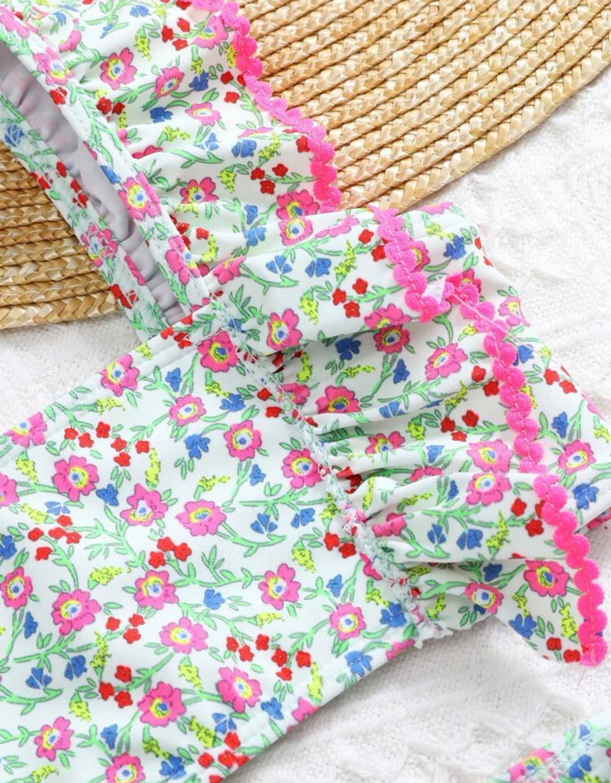 Toddler girls random floral print ruffle trim bikini swimsuit