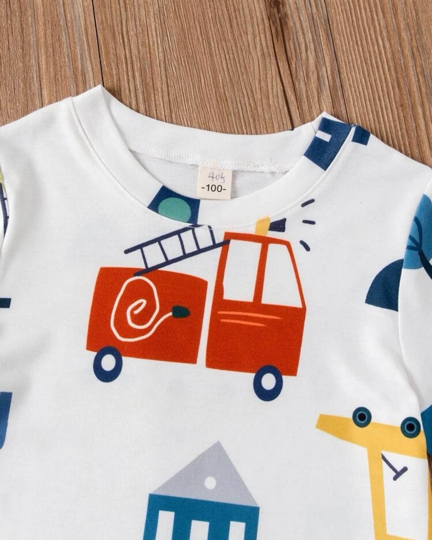 Toddler boys car & letter graphic tee