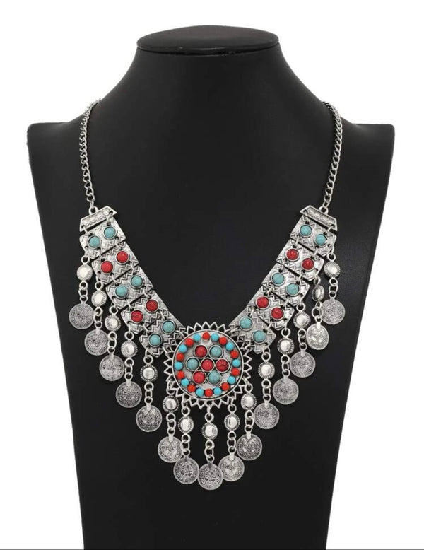 Round bead decor necklace