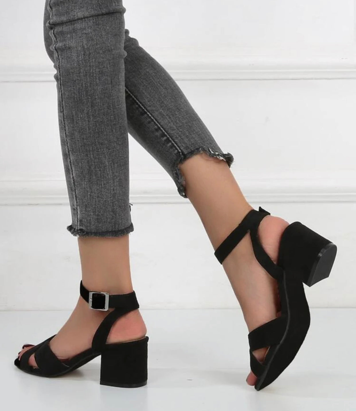 Criss cross chunky wide fit  heeled sandals