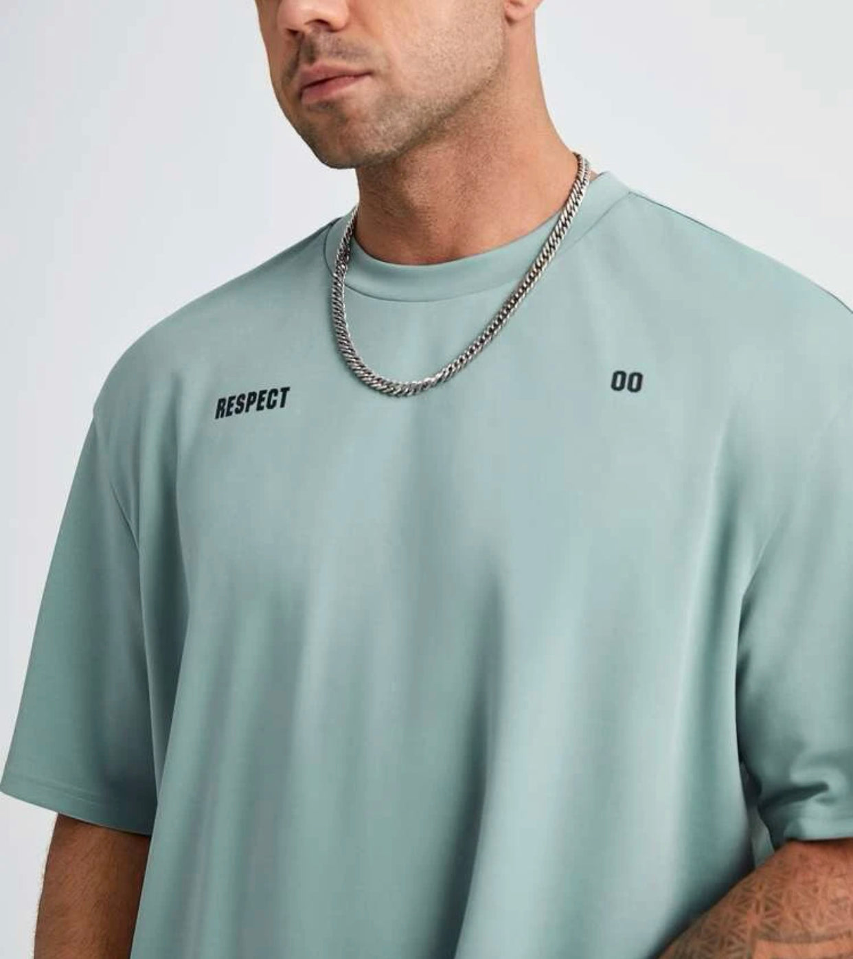Extended sizes men letter graphic tee & shorts set