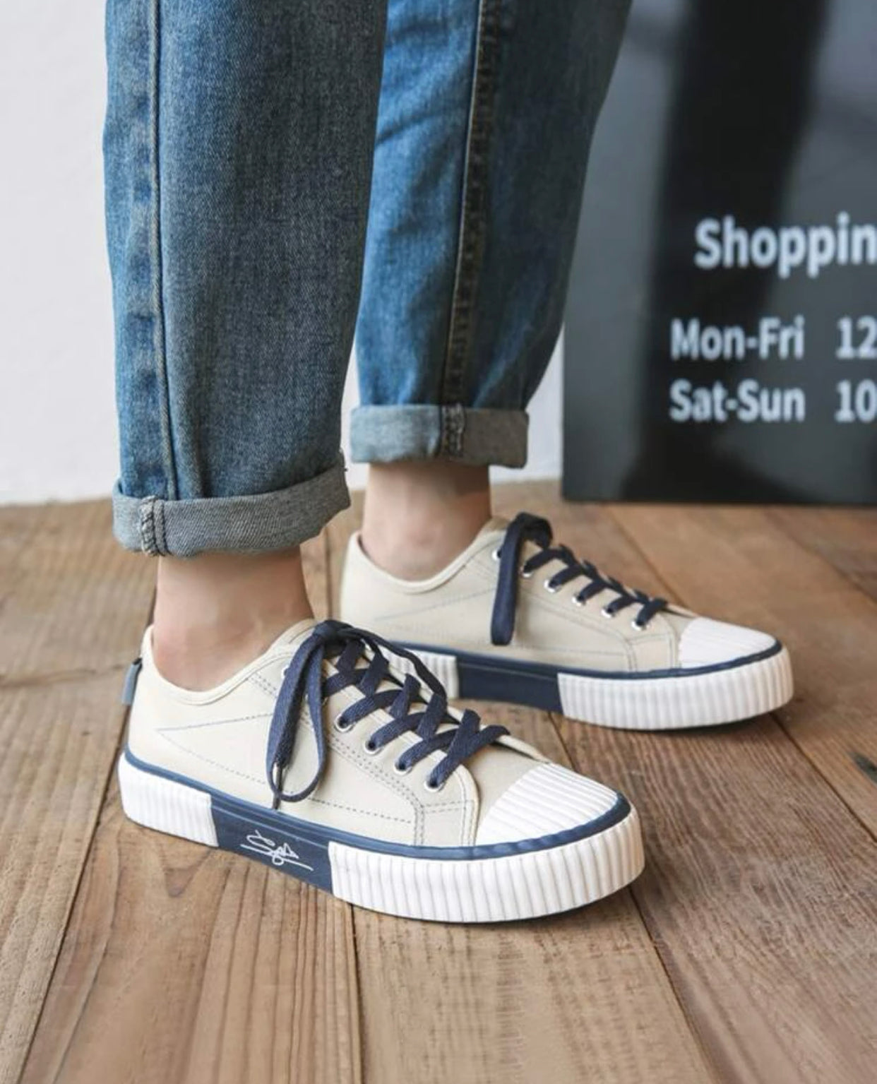 Men’s colorblock lace-up front canvas shoes