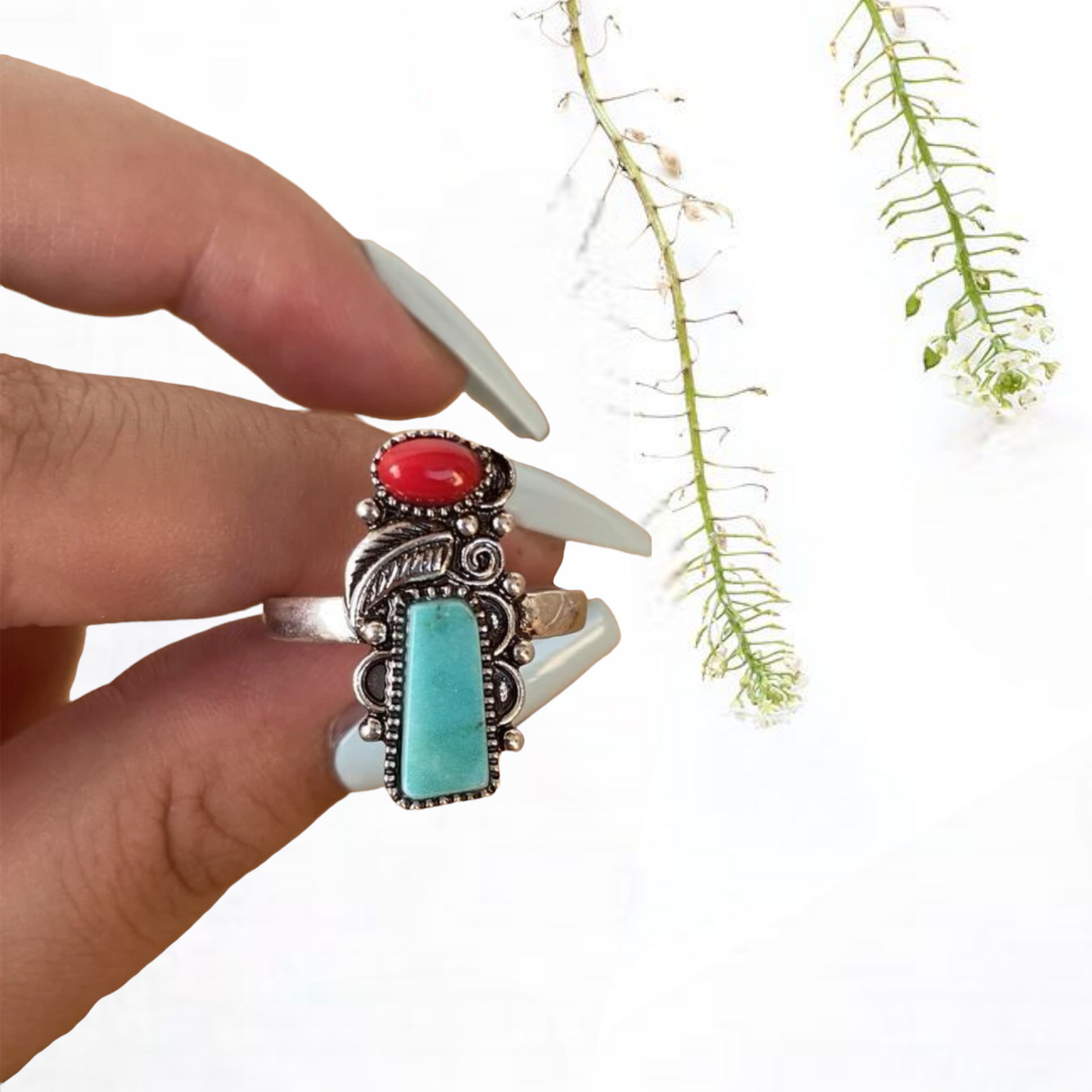 Leaf & geometric decor ring. Size 8.