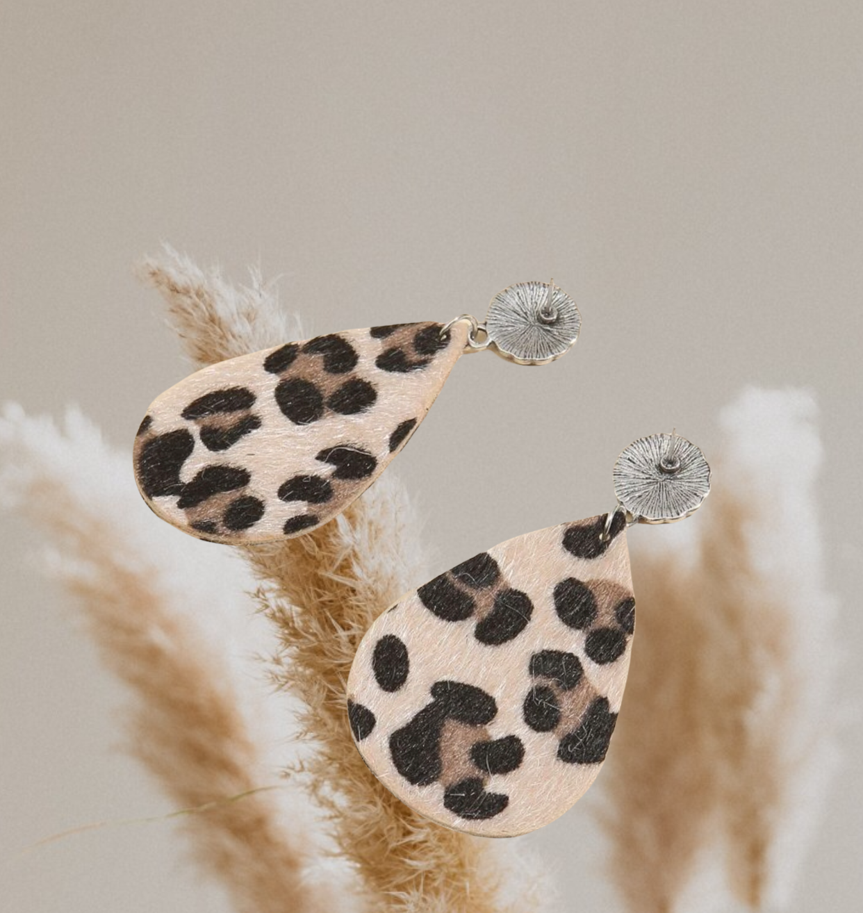 Turquoise decor drop earrings