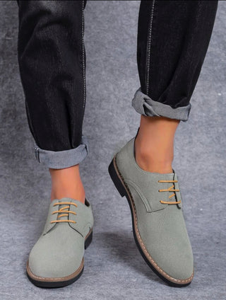 Grey men’s lace-up front Oxford shoes