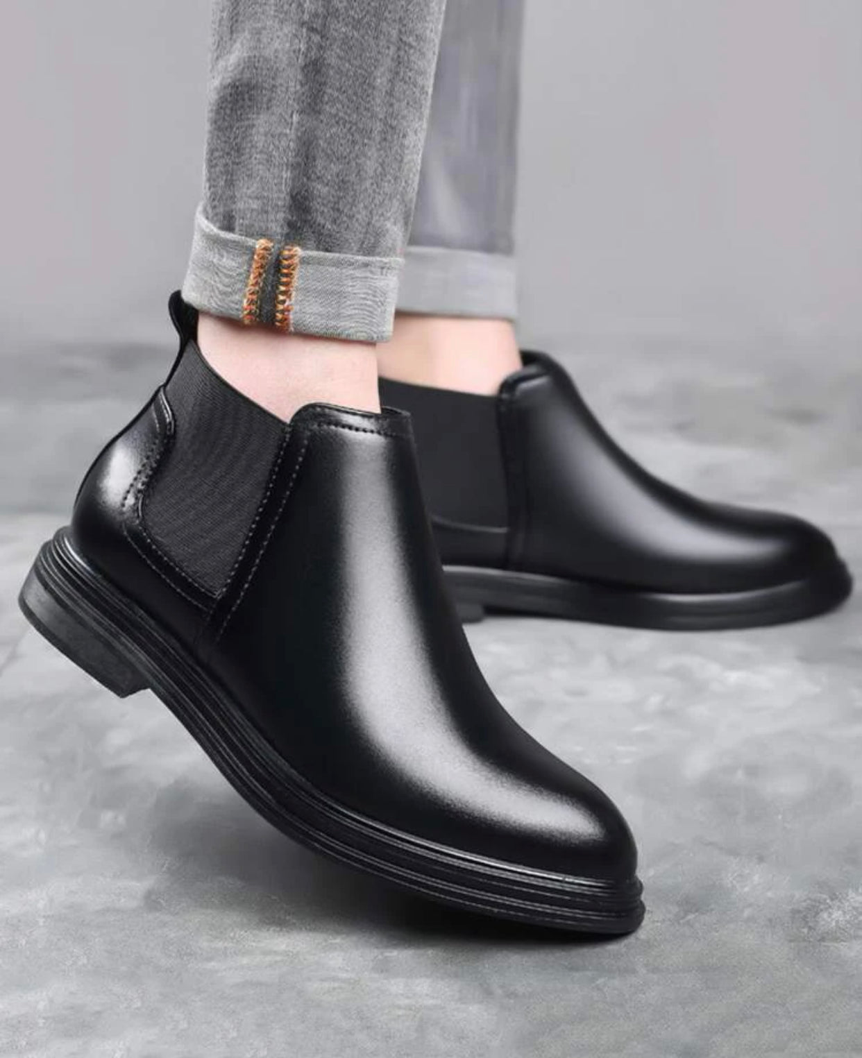 Men minimalist slip-on Chelsea Boots