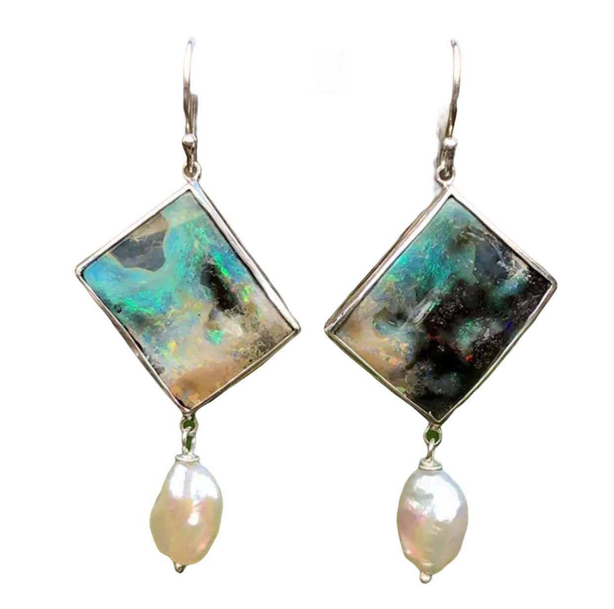 Gorgeous diamond shaped dangle earrings - Christina’s unique boutique LLC