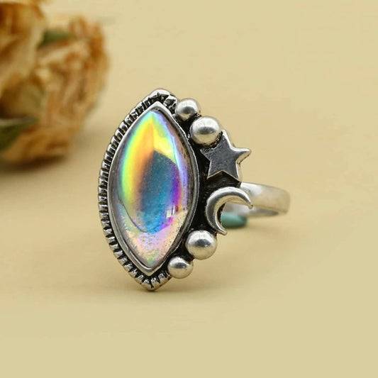 Star & moon detail ring. Size 7.