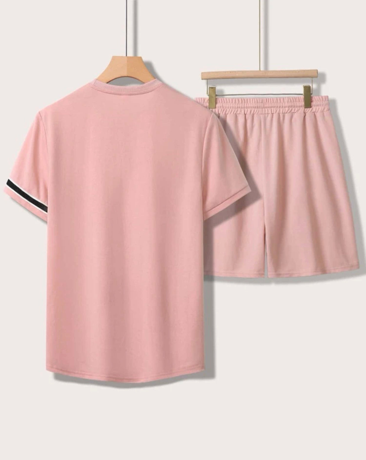 Men’s contrast tape tee with drawstring waist shorts