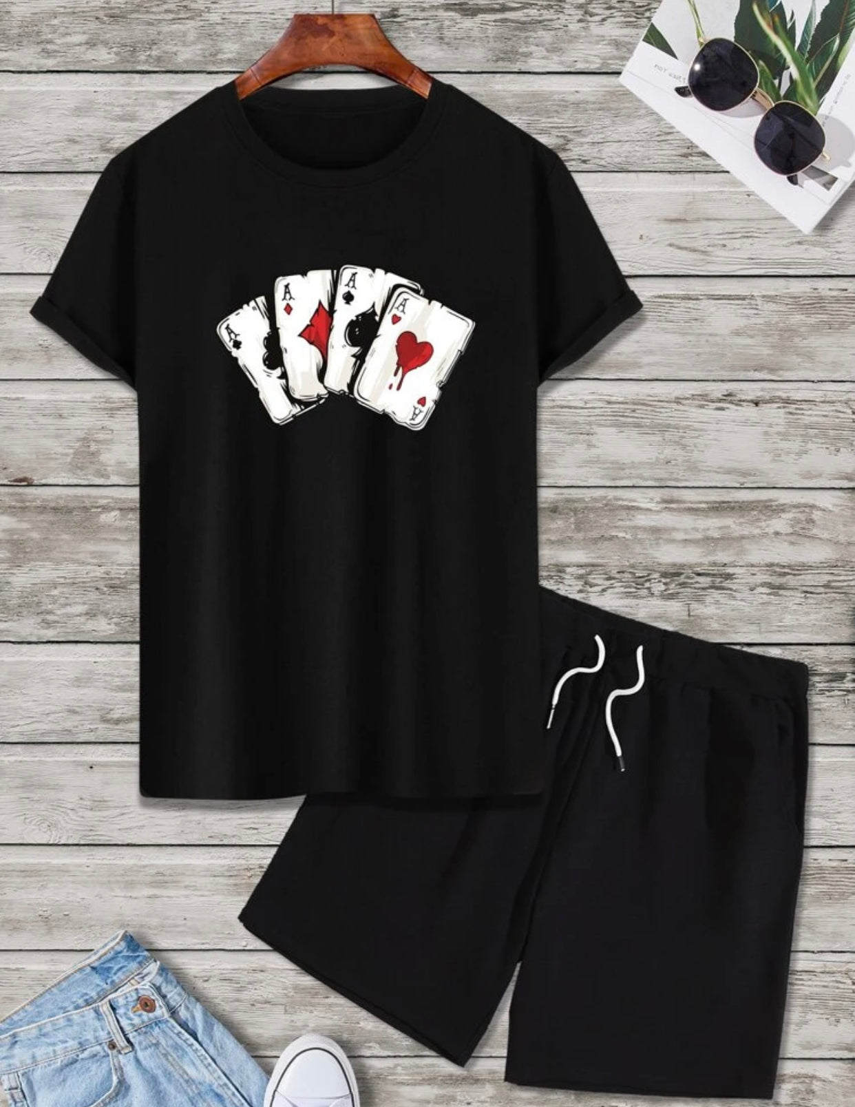Men’s playing cards print tee & drawstring shorts